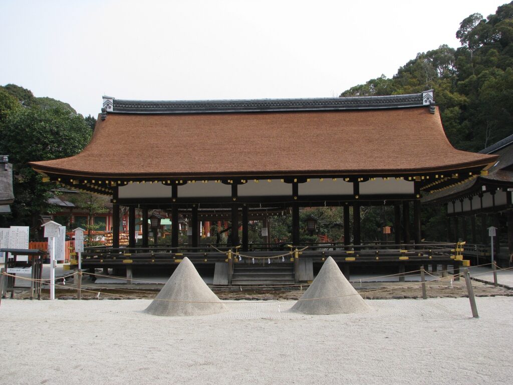 夏天京都風物詩篇 | 賀茂別雷神社 世界遺產中的沁涼綠意 @去旅行新聞網